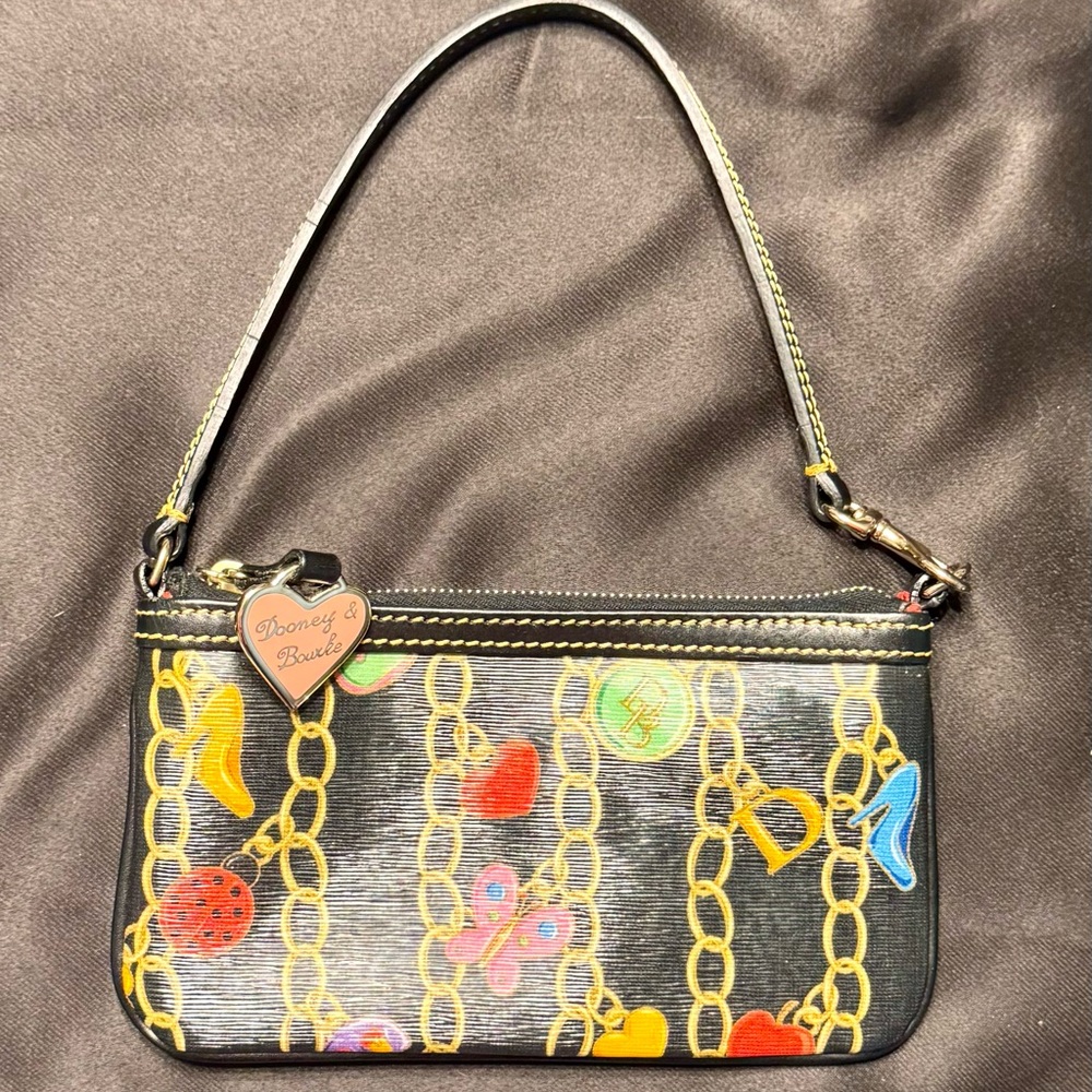 ✨ VINTAGE Dooney & Bourke Charms Collection Wristlet - PRISTINE/UNUSED ✨